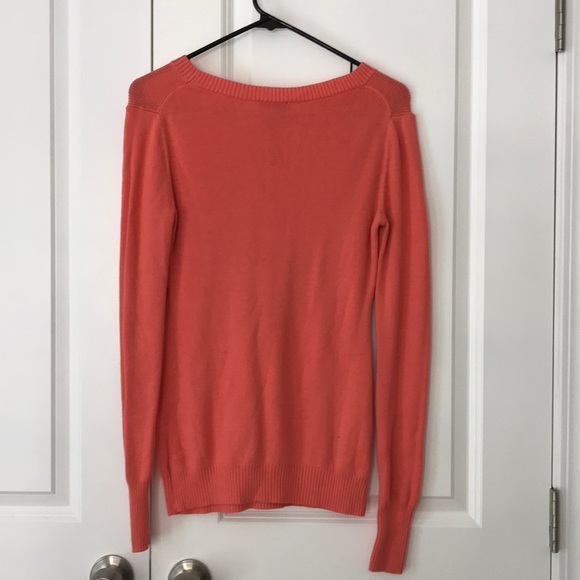 Express Sweater - Picture 2 of 3